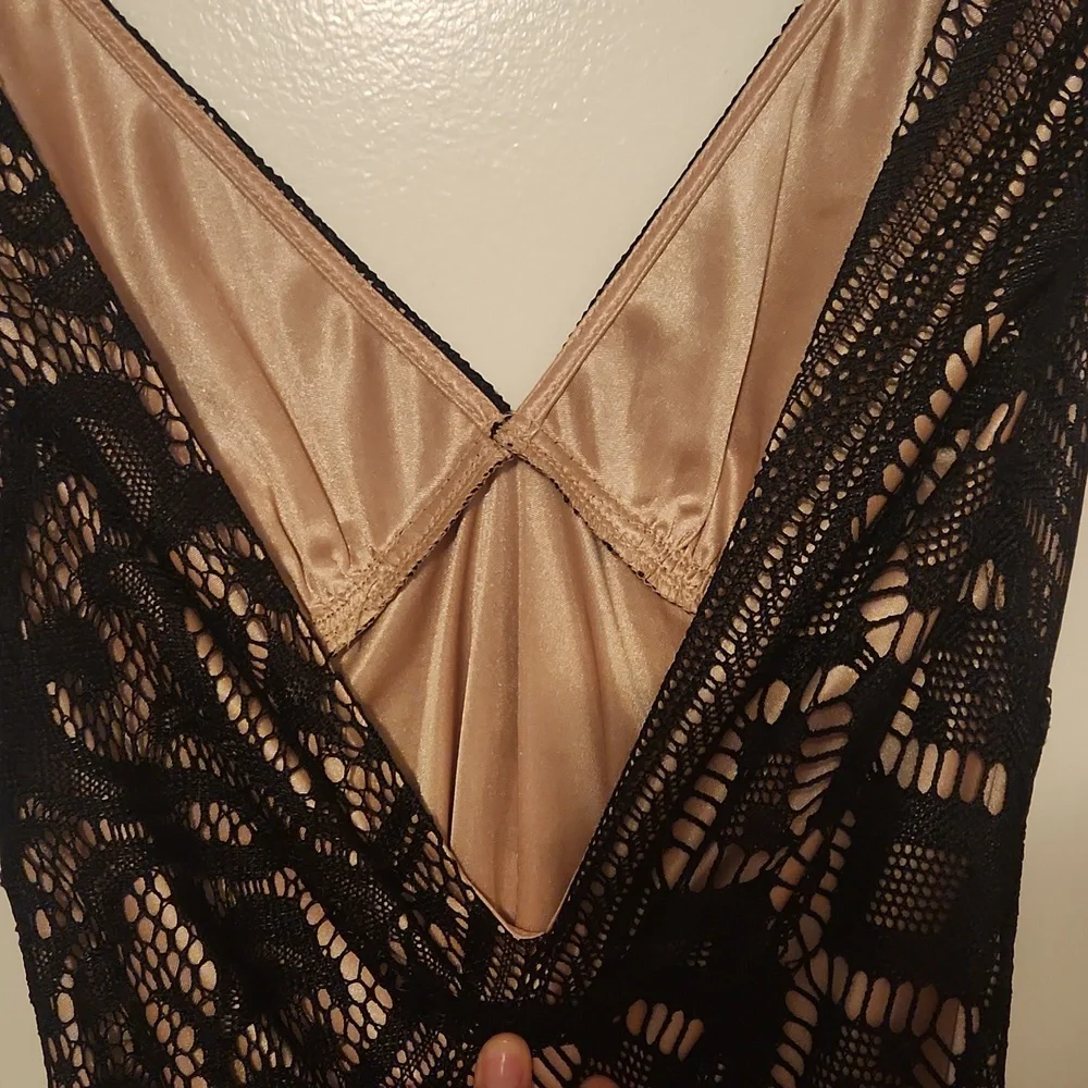 Spanish-style Victoria's Secret Dress - Picture 3 of 3